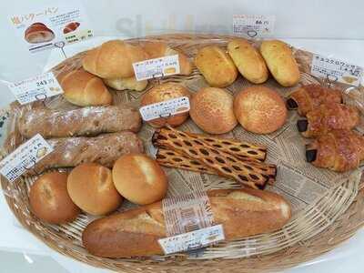 パンマルシェキュイキュイ　久松通り店