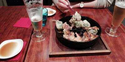 鉄鍋ぎょうざとお酒のお店 杏っ子