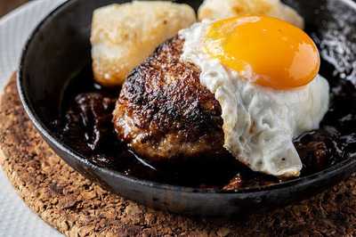 炭火焼とワインの酒場 Volta 北新地店