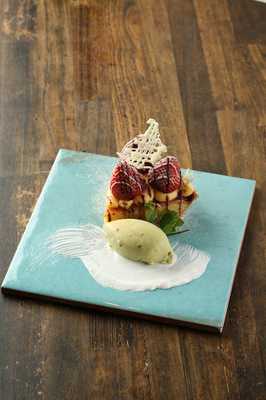 炭火焼とワインの酒場 Volta 北新地店