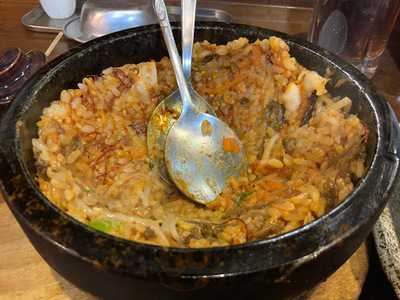 ホルモン焼肉 ぶち 御幸店