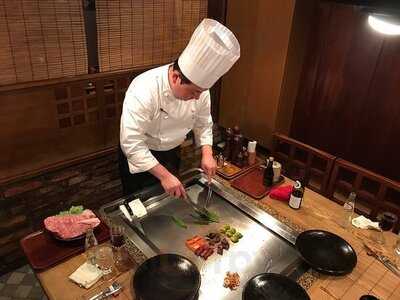 ステーキハウスよしだ