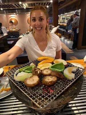 道頓堀 炭火焼肉 みつる