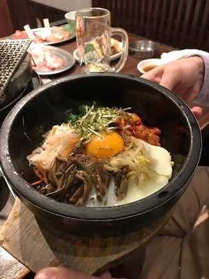 道頓堀 炭火焼肉 みつる