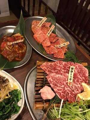 道頓堀 炭火焼肉 みつる