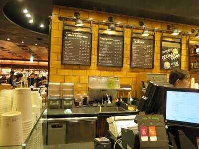 スターバックスコーヒー 梅田 蔦屋書店