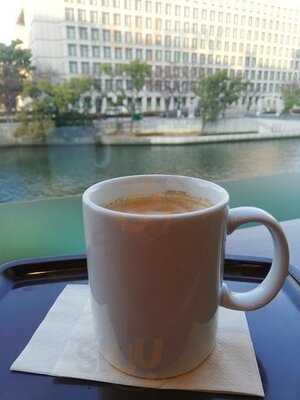 カフェ・ベローチェ 淀屋橋店