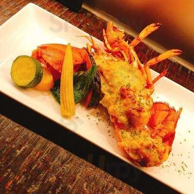 ダイナミックキッチン＆バー　燦　ヒルトンプラザウエスト店