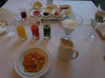 アルモニーアンブラッセ大阪restaurant Rayon