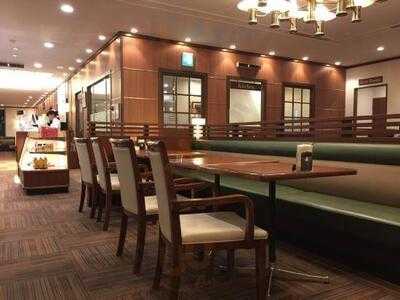 ロイヤルホスト幟町店