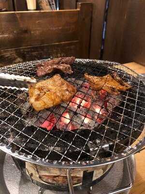 炭火焼肉 昭和大衆ホルモン 道頓堀