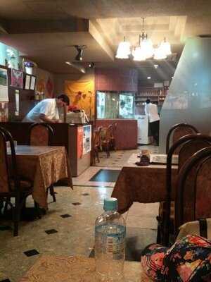 インド料理&バー マハラジャ