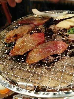 炭火焼肉ブルズ