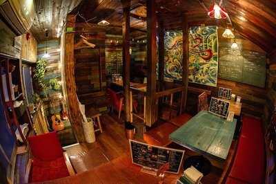 無国籍居酒屋　bon