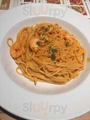 ゆであげパスタ&ピザ ラ・パウザ 馬車道店