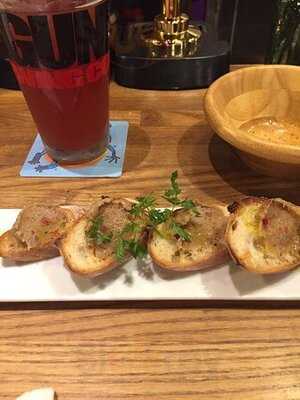 クラフトビール専門店 カミカゼ