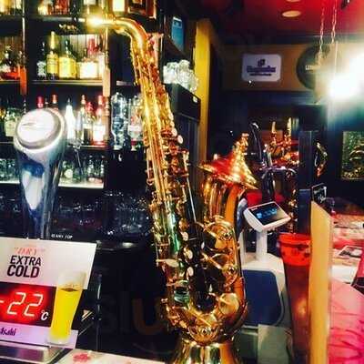 マンインザムーン 烏丸店