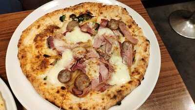 Pizza Salvatore Cuomo & Grill 京都