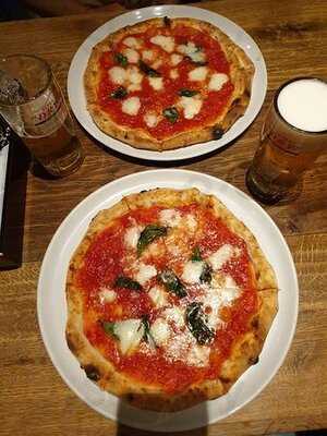 Pizza Salvatore Cuomo & Grill 京都
