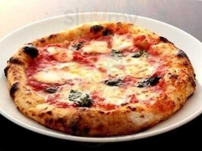 イタリアンダイニング＆バル オイノス〜oinos〜