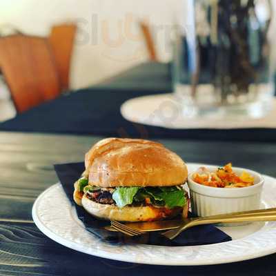 クアトロクローバー