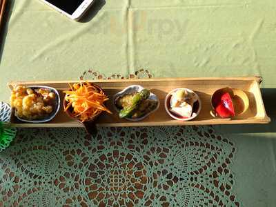 平和的ごはんパドマ