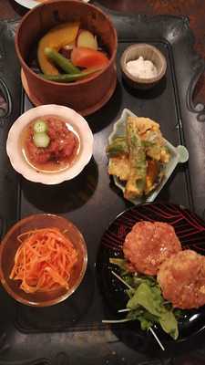 平和的ごはんパドマ