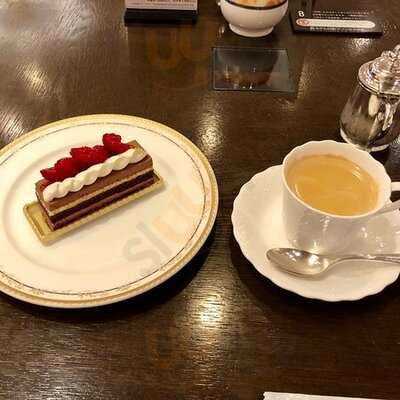 カフェ & ダイニング アンバーコート