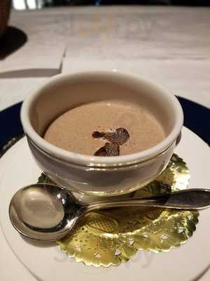 トップオブユニバーサル