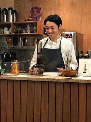 オブスキュラ コーヒー ロースターズ 本通店