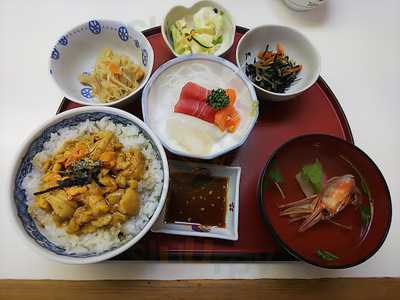 シマワキ水産 八食店