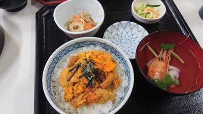 シマワキ水産 八食店