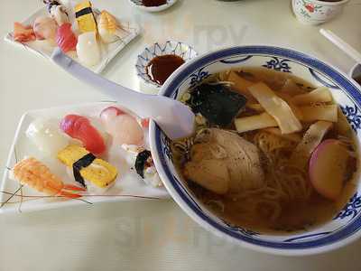 シマワキ水産 八食店