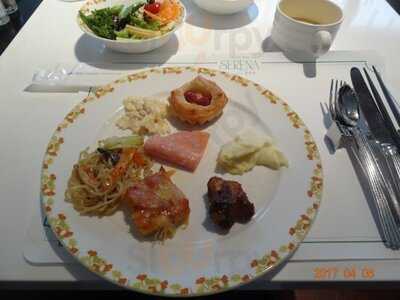 カフェレストラン セリーナ