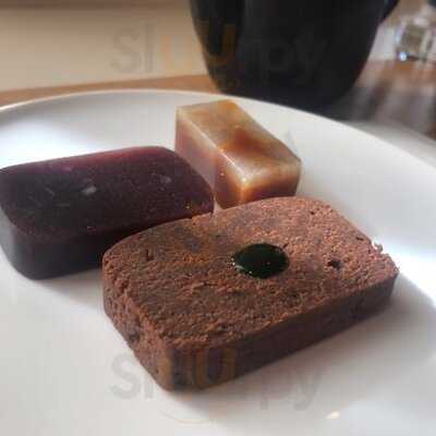 トラヤ トウキョウ