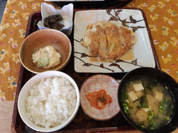 ファミリー中華宮園