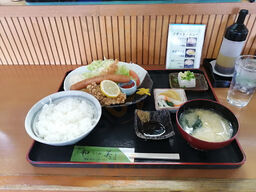 かずみ飲食店
