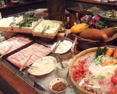 旬菜創作バイキング 露菴 宗像店