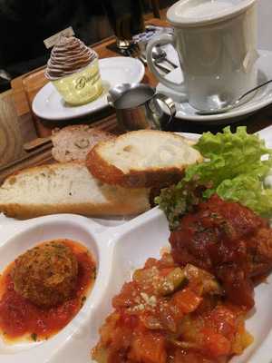 アルション 近鉄生駒店