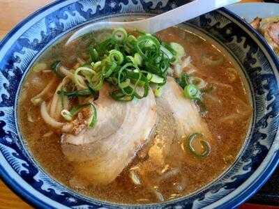 北のラーメン らう家 宗像店