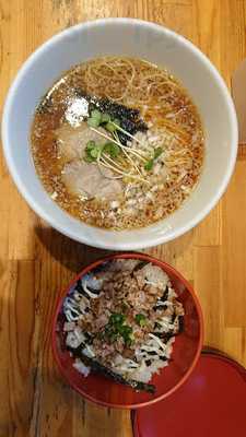 博多三氣 国道三号宗像店