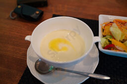 スロー レストラン リード