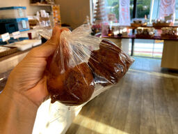 三矢本舗　おんなの駅なかゆくい市場店