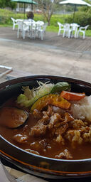 どんぶり館