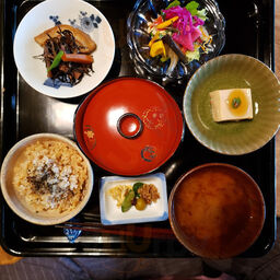 四季のごはん・紘
