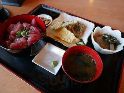 食事処とくじん