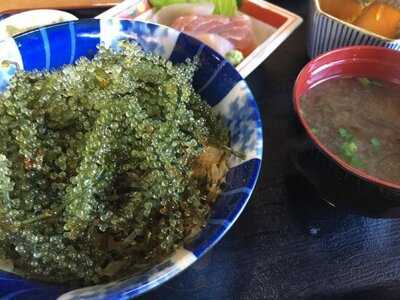 食事処とくじん