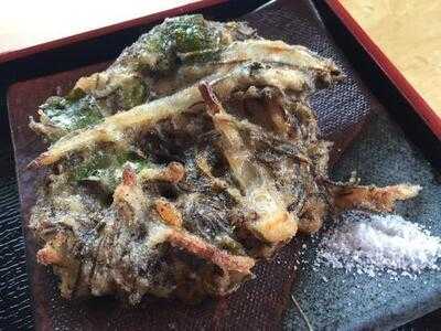 食事処とくじん