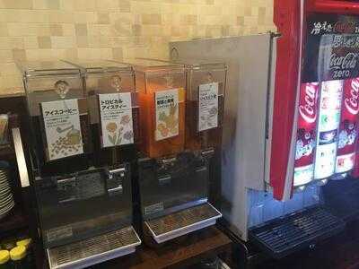 ガスト 沖縄佐敷店