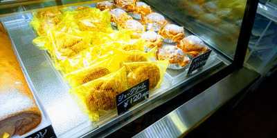 焼きたてパンとケーキの店 みなもとや